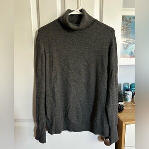 Everlane Cashmere Turtleneck